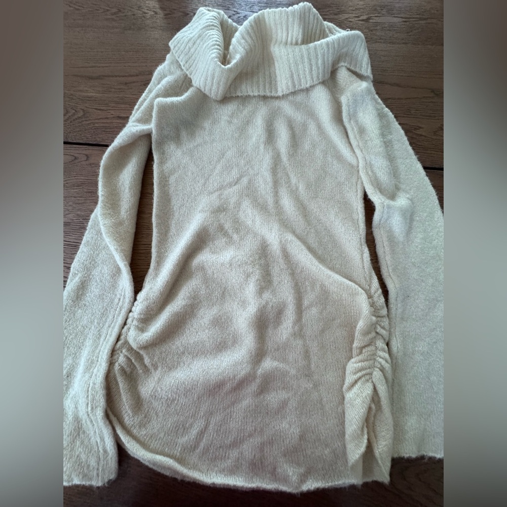 Love Rocks sweater - Picture 4 of 5
